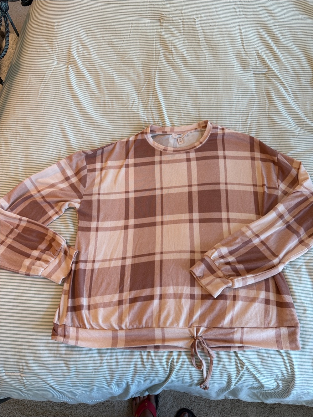 Como Vintage Pink Plaid Tie-Hem Crewneck Sweater